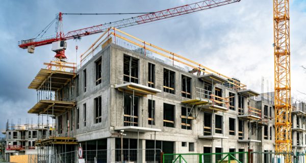 Wohnungsbau zieht leicht an